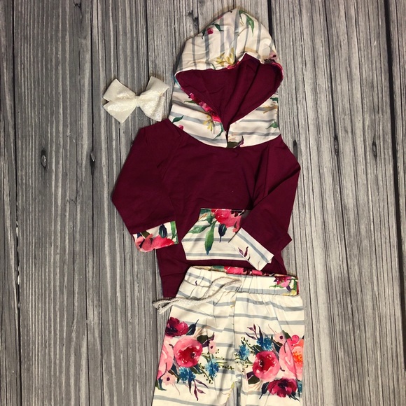 Other - Adorable floral baby 2 piece set Other - Adorable floral baby 2 piece set